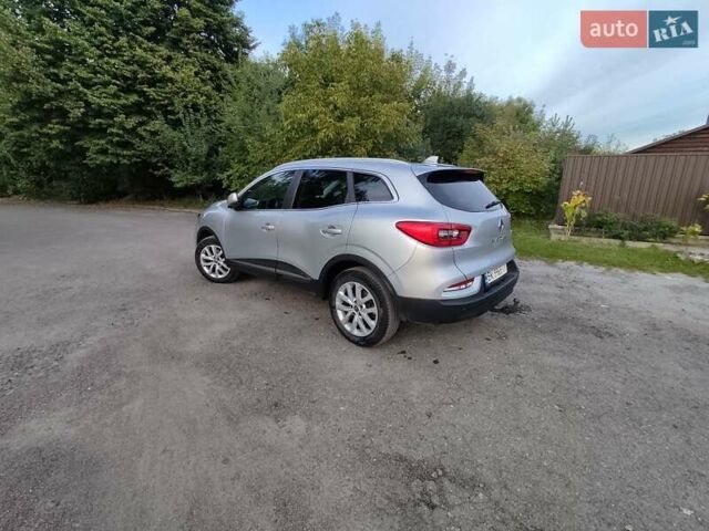 Сірий Рено Kadjar, об'ємом двигуна 1.46 л та пробігом 181 тис. км за 19000 $, фото 4 на Automoto.ua