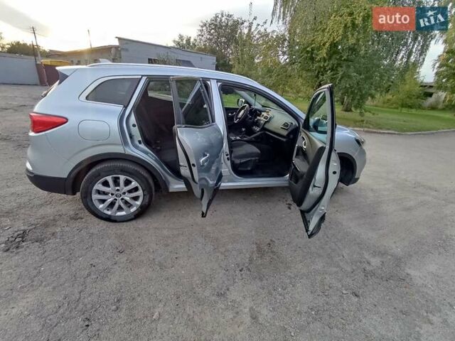 Сірий Рено Kadjar, об'ємом двигуна 1.46 л та пробігом 181 тис. км за 19000 $, фото 14 на Automoto.ua