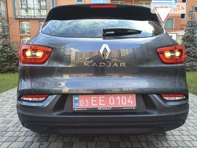 Серый Рено Kadjar, объемом двигателя 1.5 л и пробегом 129 тыс. км за 19700 $, фото 3 на Automoto.ua