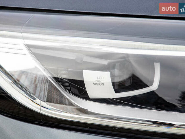 Серый Рено Kadjar, объемом двигателя 0 л и пробегом 77 тыс. км за 15900 $, фото 15 на Automoto.ua