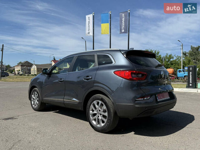 Серый Рено Kadjar, объемом двигателя 1.5 л и пробегом 184 тыс. км за 19100 $, фото 2 на Automoto.ua