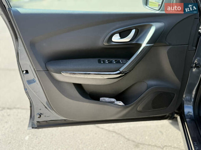 Серый Рено Kadjar, объемом двигателя 1.5 л и пробегом 184 тыс. км за 19100 $, фото 21 на Automoto.ua