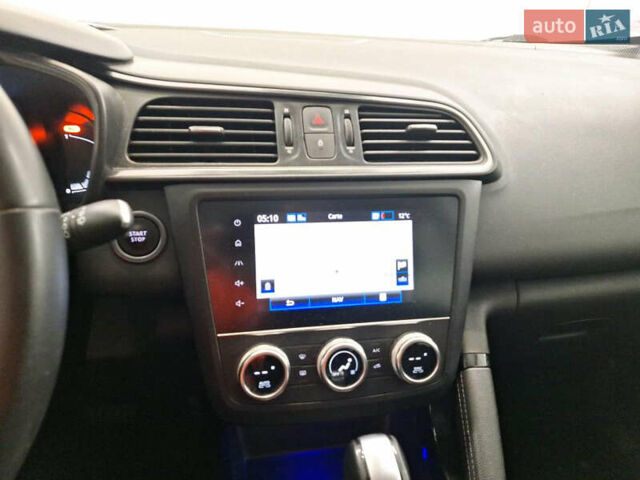 Серый Рено Kadjar, объемом двигателя 1.5 л и пробегом 184 тыс. км за 19100 $, фото 28 на Automoto.ua