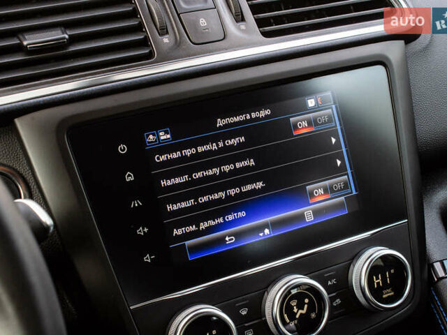 Серый Рено Kadjar, объемом двигателя 0 л и пробегом 77 тыс. км за 15900 $, фото 53 на Automoto.ua