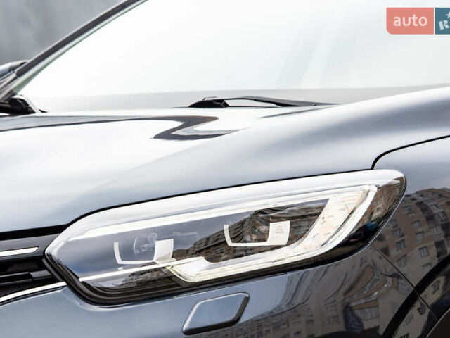 Серый Рено Kadjar, объемом двигателя 0 л и пробегом 77 тыс. км за 15900 $, фото 8 на Automoto.ua