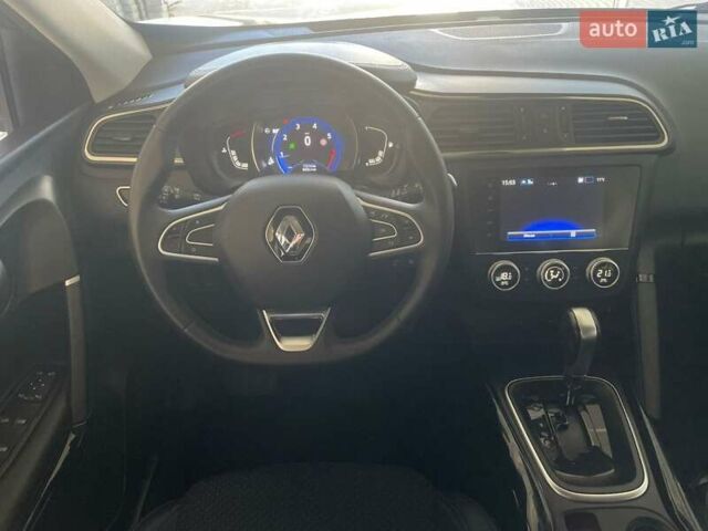 Серый Рено Kadjar, объемом двигателя 1.3 л и пробегом 77 тыс. км за 15800 $, фото 14 на Automoto.ua