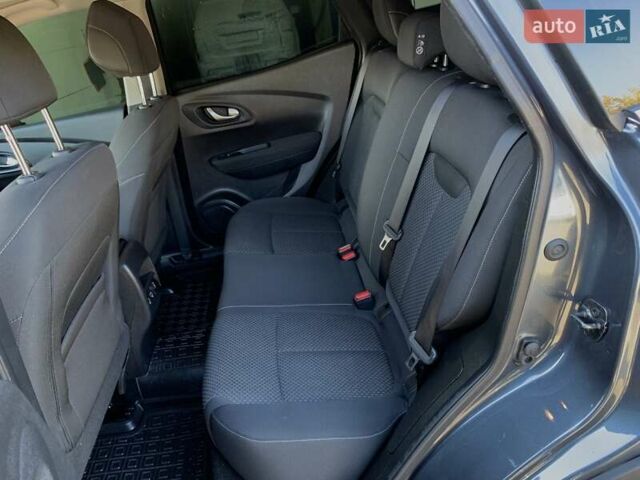 Сірий Рено Kadjar, об'ємом двигуна 1.5 л та пробігом 157 тис. км за 19999 $, фото 26 на Automoto.ua