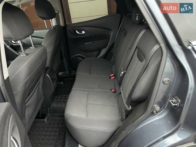 Серый Рено Kadjar, объемом двигателя 1.5 л и пробегом 147 тыс. км за 19999 $, фото 28 на Automoto.ua