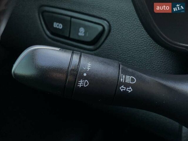 Сірий Рено Kadjar, об'ємом двигуна 1.5 л та пробігом 157 тис. км за 19999 $, фото 45 на Automoto.ua