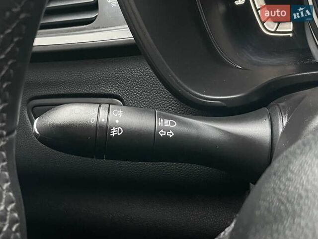 Серый Рено Kadjar, объемом двигателя 1.5 л и пробегом 147 тыс. км за 19999 $, фото 44 на Automoto.ua