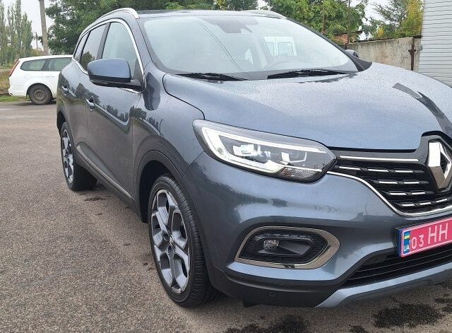 Серый Рено Kadjar, объемом двигателя 0 л и пробегом 139 тыс. км за 18950 $, фото 17 на Automoto.ua