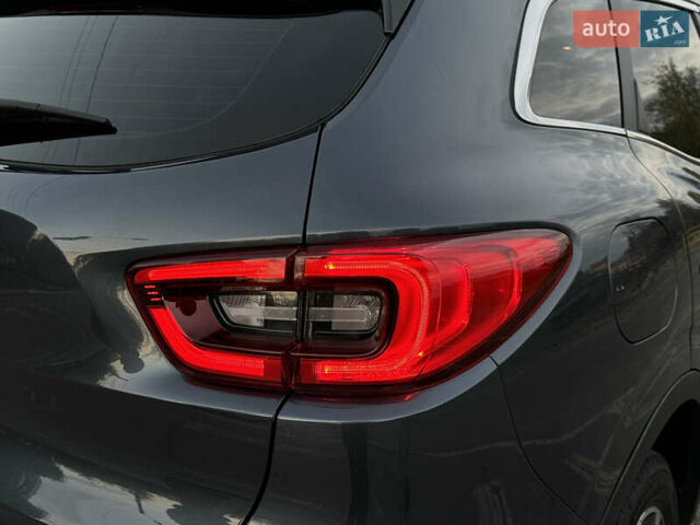 Серый Рено Kadjar, объемом двигателя 1.5 л и пробегом 88 тыс. км за 21800 $, фото 14 на Automoto.ua