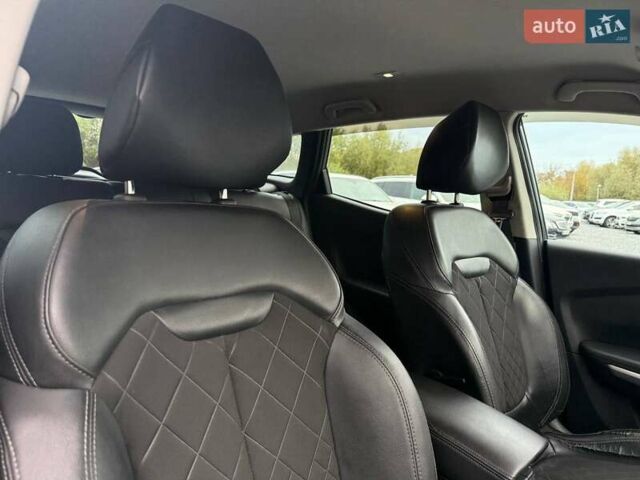Серый Рено Kadjar, объемом двигателя 1.46 л и пробегом 362 тыс. км за 13900 $, фото 55 на Automoto.ua