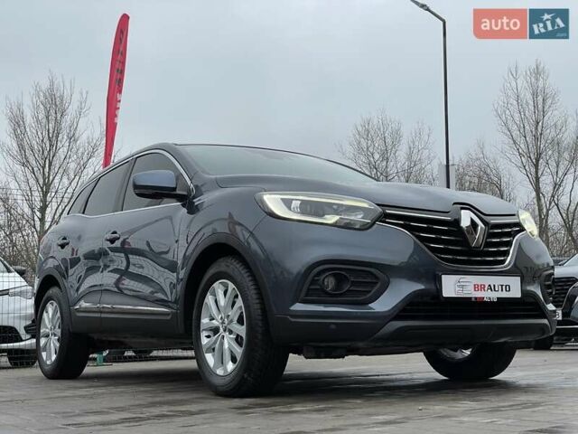 Серый Рено Kadjar, объемом двигателя 1.5 л и пробегом 147 тыс. км за 19999 $, фото 10 на Automoto.ua