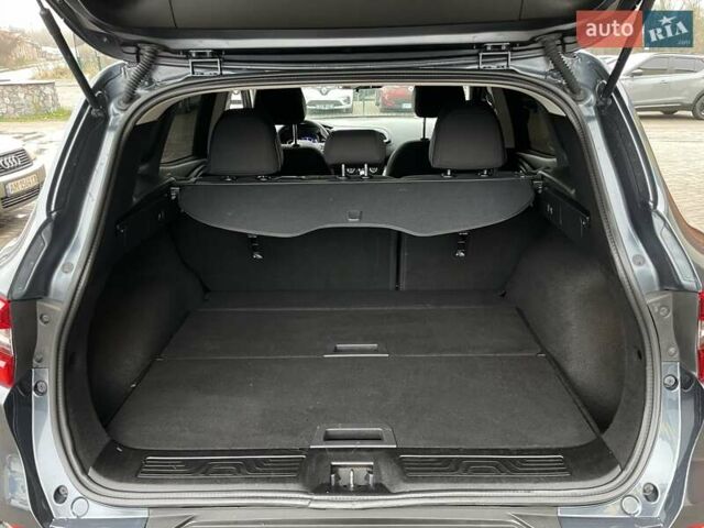 Серый Рено Kadjar, объемом двигателя 1.5 л и пробегом 147 тыс. км за 19999 $, фото 29 на Automoto.ua