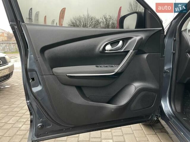 Серый Рено Kadjar, объемом двигателя 1.5 л и пробегом 147 тыс. км за 19999 $, фото 24 на Automoto.ua