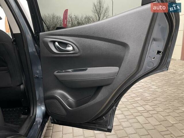 Серый Рено Kadjar, объемом двигателя 1.5 л и пробегом 147 тыс. км за 19999 $, фото 31 на Automoto.ua
