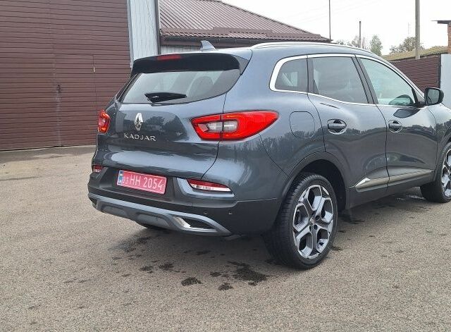 Серый Рено Kadjar, объемом двигателя 0 л и пробегом 139 тыс. км за 18950 $, фото 5 на Automoto.ua