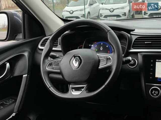 Серый Рено Kadjar, объемом двигателя 1.5 л и пробегом 147 тыс. км за 19999 $, фото 36 на Automoto.ua