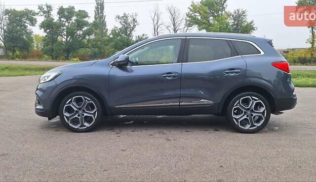 Серый Рено Kadjar, объемом двигателя 1.5 л и пробегом 139 тыс. км за 18950 $, фото 6 на Automoto.ua