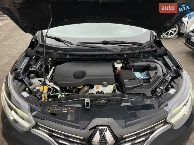 Серый Рено Kadjar, объемом двигателя 1.5 л и пробегом 147 тыс. км за 19999 $, фото 59 на Automoto.ua