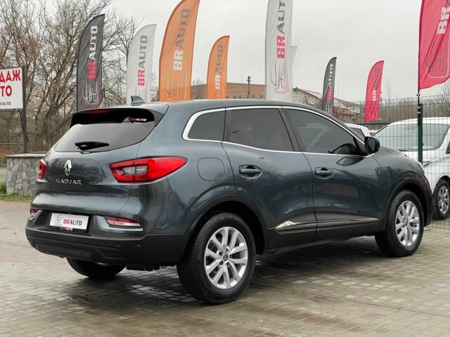 Серый Рено Kadjar, объемом двигателя 0 л и пробегом 147 тыс. км за 19999 $, фото 4 на Automoto.ua