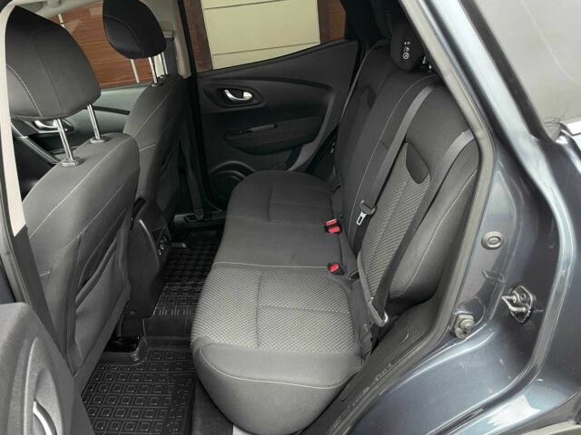 Серый Рено Kadjar, объемом двигателя 0 л и пробегом 147 тыс. км за 19999 $, фото 14 на Automoto.ua