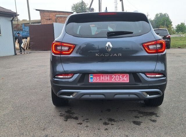 Серый Рено Kadjar, объемом двигателя 0 л и пробегом 139 тыс. км за 18950 $, фото 6 на Automoto.ua