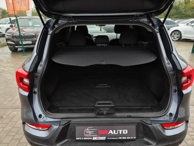 Серый Рено Kadjar, объемом двигателя 1.5 л и пробегом 165 тыс. км за 20255 $, фото 13 на Automoto.ua
