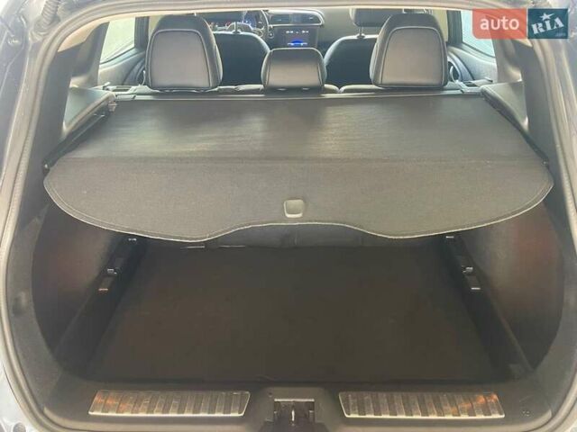 Серый Рено Kadjar, объемом двигателя 1.3 л и пробегом 77 тыс. км за 15800 $, фото 12 на Automoto.ua