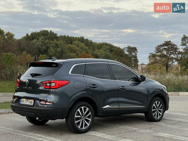 Серый Рено Kadjar, объемом двигателя 1.5 л и пробегом 88 тыс. км за 21800 $, фото 9 на Automoto.ua