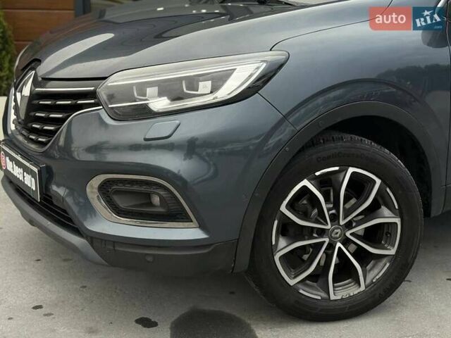 Серый Рено Kadjar, объемом двигателя 1.46 л и пробегом 362 тыс. км за 13900 $, фото 3 на Automoto.ua