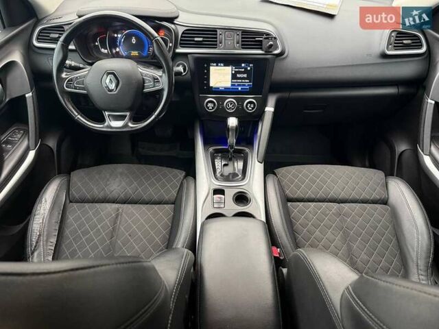 Серый Рено Kadjar, объемом двигателя 1.46 л и пробегом 362 тыс. км за 13900 $, фото 42 на Automoto.ua