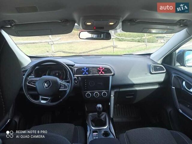 Серый Рено Kadjar, объемом двигателя 1.46 л и пробегом 188 тыс. км за 18500 $, фото 9 на Automoto.ua