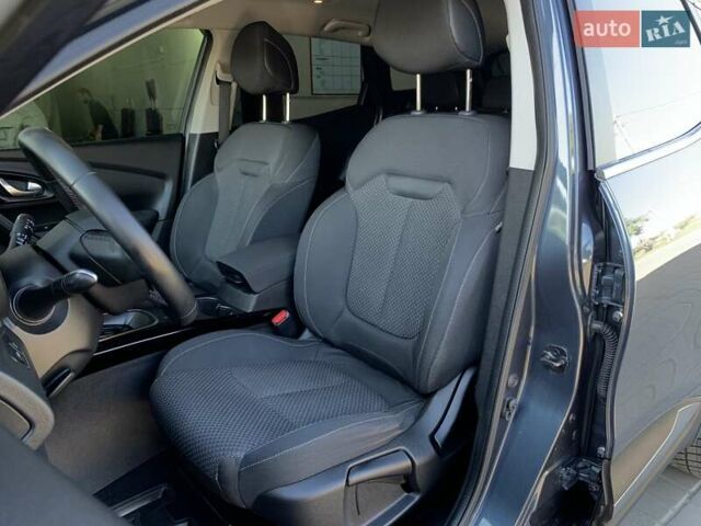 Сірий Рено Kadjar, об'ємом двигуна 1.5 л та пробігом 157 тис. км за 19999 $, фото 24 на Automoto.ua