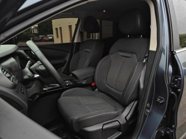 Серый Рено Kadjar, объемом двигателя 1.5 л и пробегом 165 тыс. км за 20255 $, фото 10 на Automoto.ua