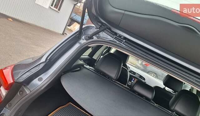 Серый Рено Kadjar, объемом двигателя 1.5 л и пробегом 139 тыс. км за 18950 $, фото 26 на Automoto.ua