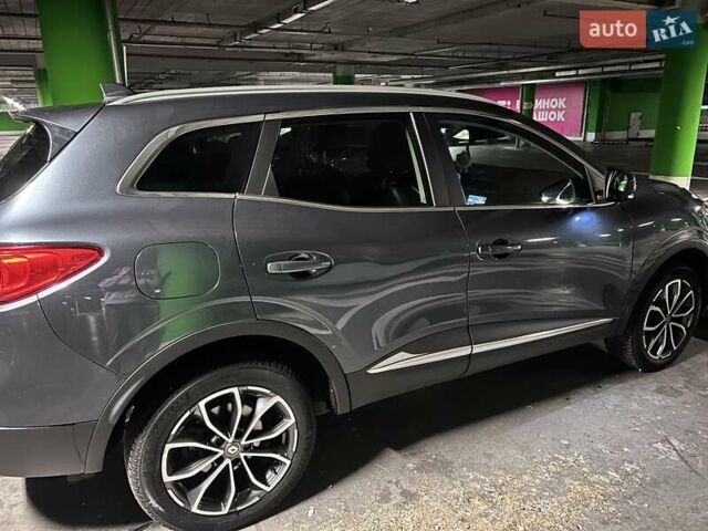 Серый Рено Kadjar, объемом двигателя 1.46 л и пробегом 102 тыс. км за 21600 $, фото 2 на Automoto.ua