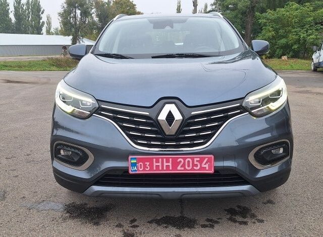 Серый Рено Kadjar, объемом двигателя 0 л и пробегом 139 тыс. км за 18950 $, фото 1 на Automoto.ua