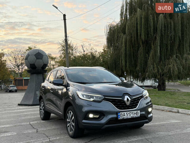 Серый Рено Kadjar, объемом двигателя 1.5 л и пробегом 88 тыс. км за 21800 $, фото 7 на Automoto.ua