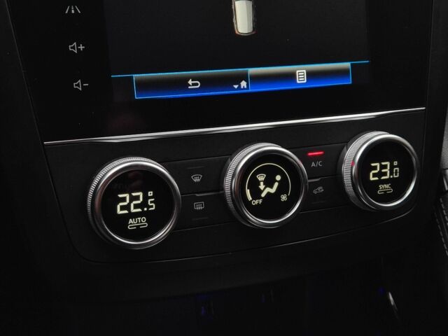 Серый Рено Kadjar, объемом двигателя 1.5 л и пробегом 165 тыс. км за 20255 $, фото 20 на Automoto.ua