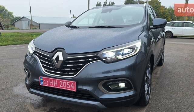 Серый Рено Kadjar, объемом двигателя 1.5 л и пробегом 139 тыс. км за 18950 $, фото 112 на Automoto.ua