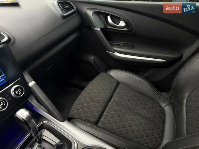 Серый Рено Kadjar, объемом двигателя 1.46 л и пробегом 362 тыс. км за 13900 $, фото 33 на Automoto.ua