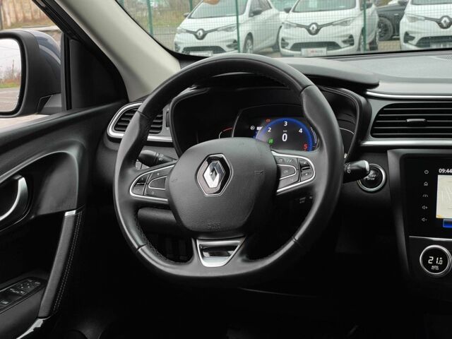 Серый Рено Kadjar, объемом двигателя 0 л и пробегом 147 тыс. км за 19999 $, фото 16 на Automoto.ua