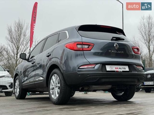 Серый Рено Kadjar, объемом двигателя 1.5 л и пробегом 147 тыс. км за 19999 $, фото 20 на Automoto.ua