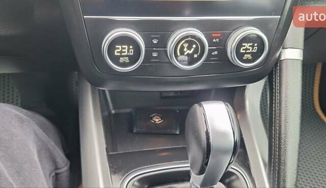 Серый Рено Kadjar, объемом двигателя 1.5 л и пробегом 139 тыс. км за 18950 $, фото 125 на Automoto.ua