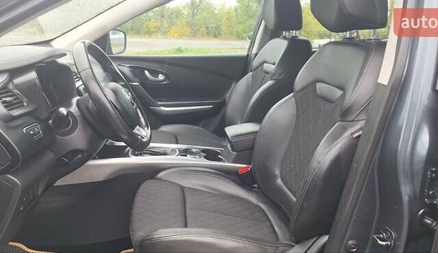 Серый Рено Kadjar, объемом двигателя 1.5 л и пробегом 139 тыс. км за 18950 $, фото 87 на Automoto.ua