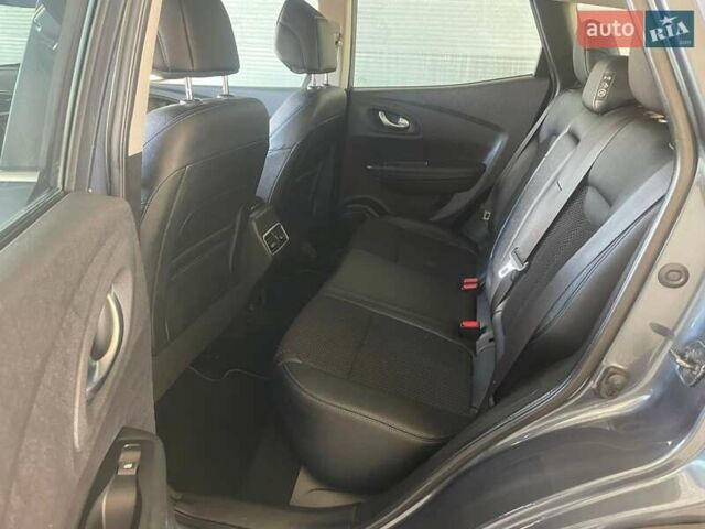 Серый Рено Kadjar, объемом двигателя 1.3 л и пробегом 77 тыс. км за 15800 $, фото 10 на Automoto.ua