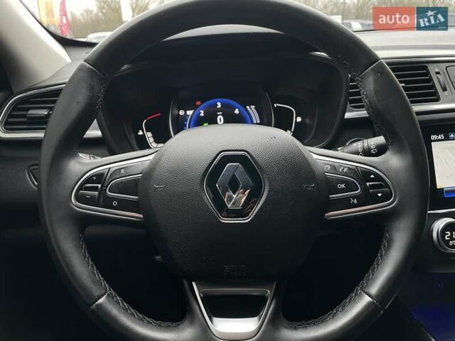 Серый Рено Kadjar, объемом двигателя 1.5 л и пробегом 147 тыс. км за 19999 $, фото 41 на Automoto.ua