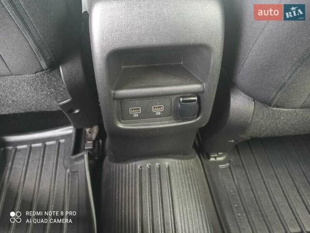 Серый Рено Kadjar, объемом двигателя 1.46 л и пробегом 188 тыс. км за 18500 $, фото 8 на Automoto.ua